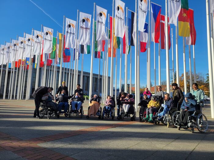 Gruppe 7: Gruppenübergreifend auf der Bazaar Messe.