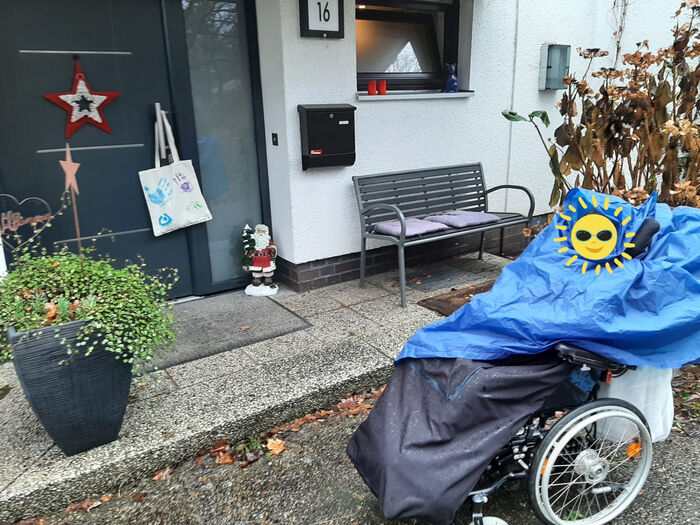 Gruppe 3: Tauschbeutel werden im Kiez verteilt.